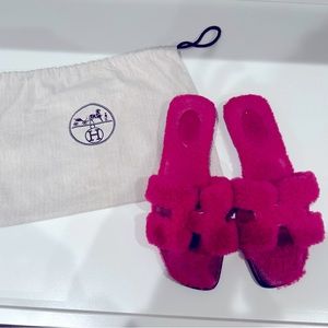 Hermes hot pink shearling oran sandal, size 41